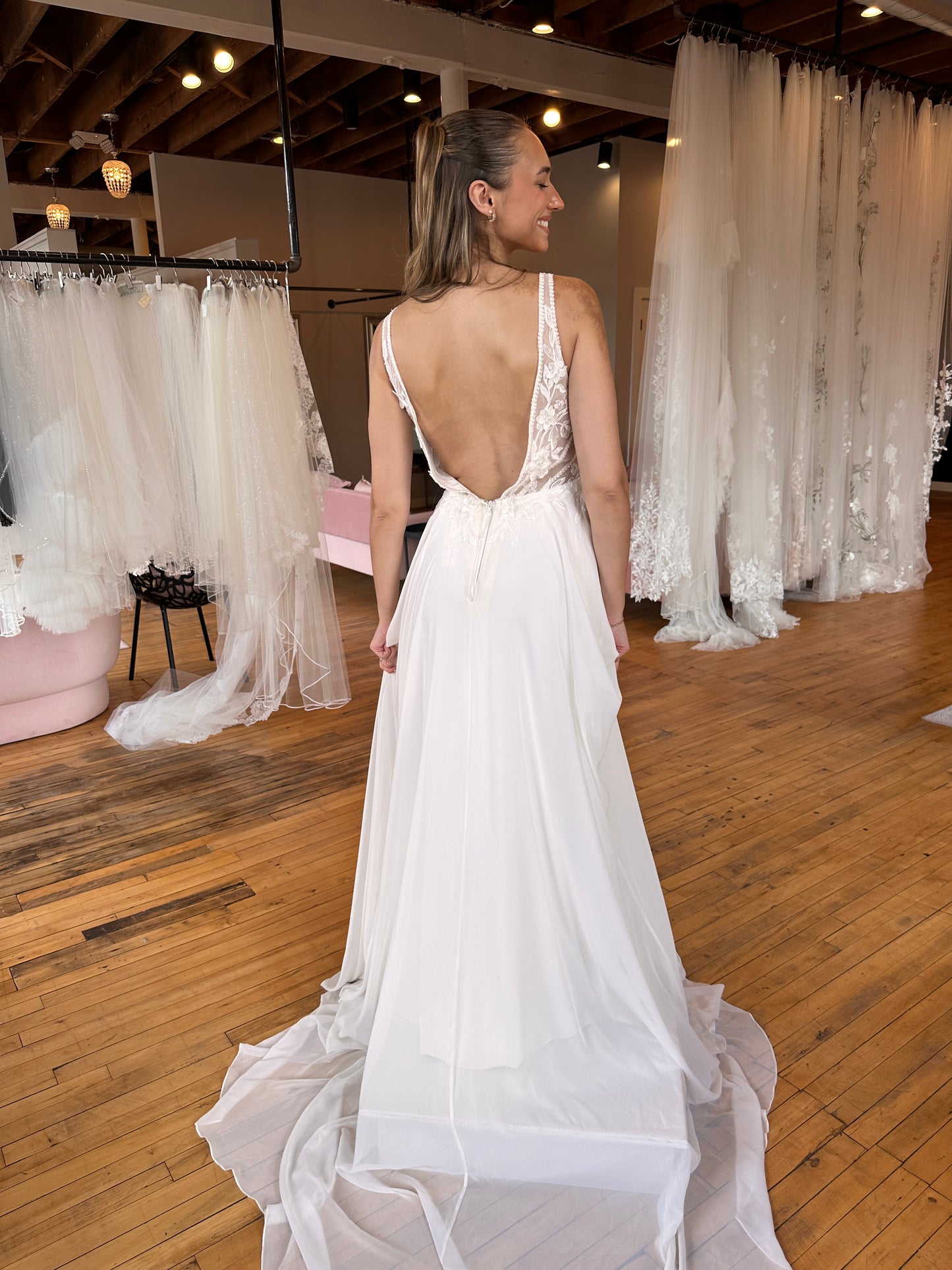 7609 - Stella York