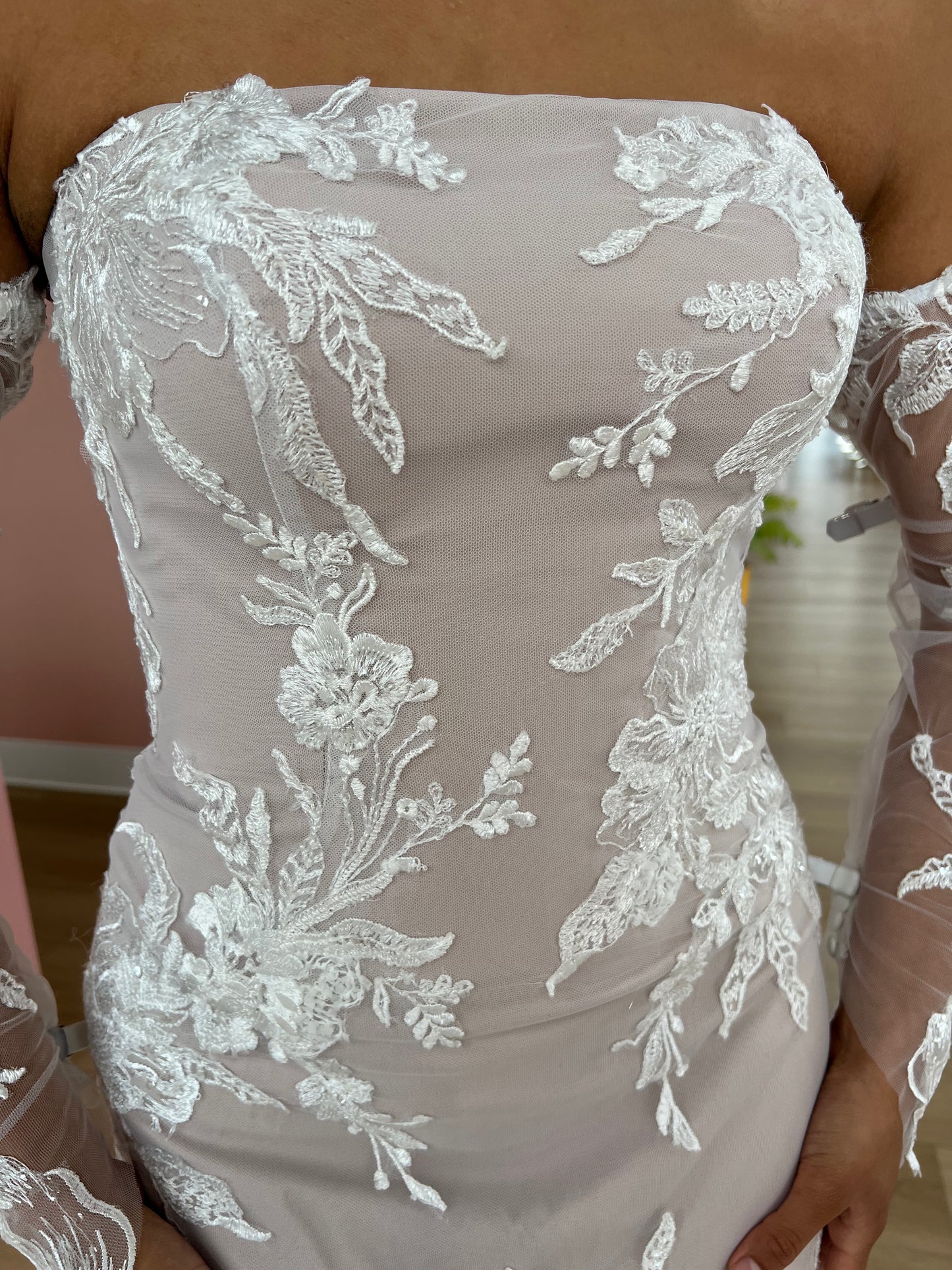Della - Madi Lane