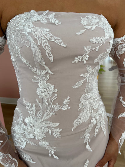 Della - Madi Lane